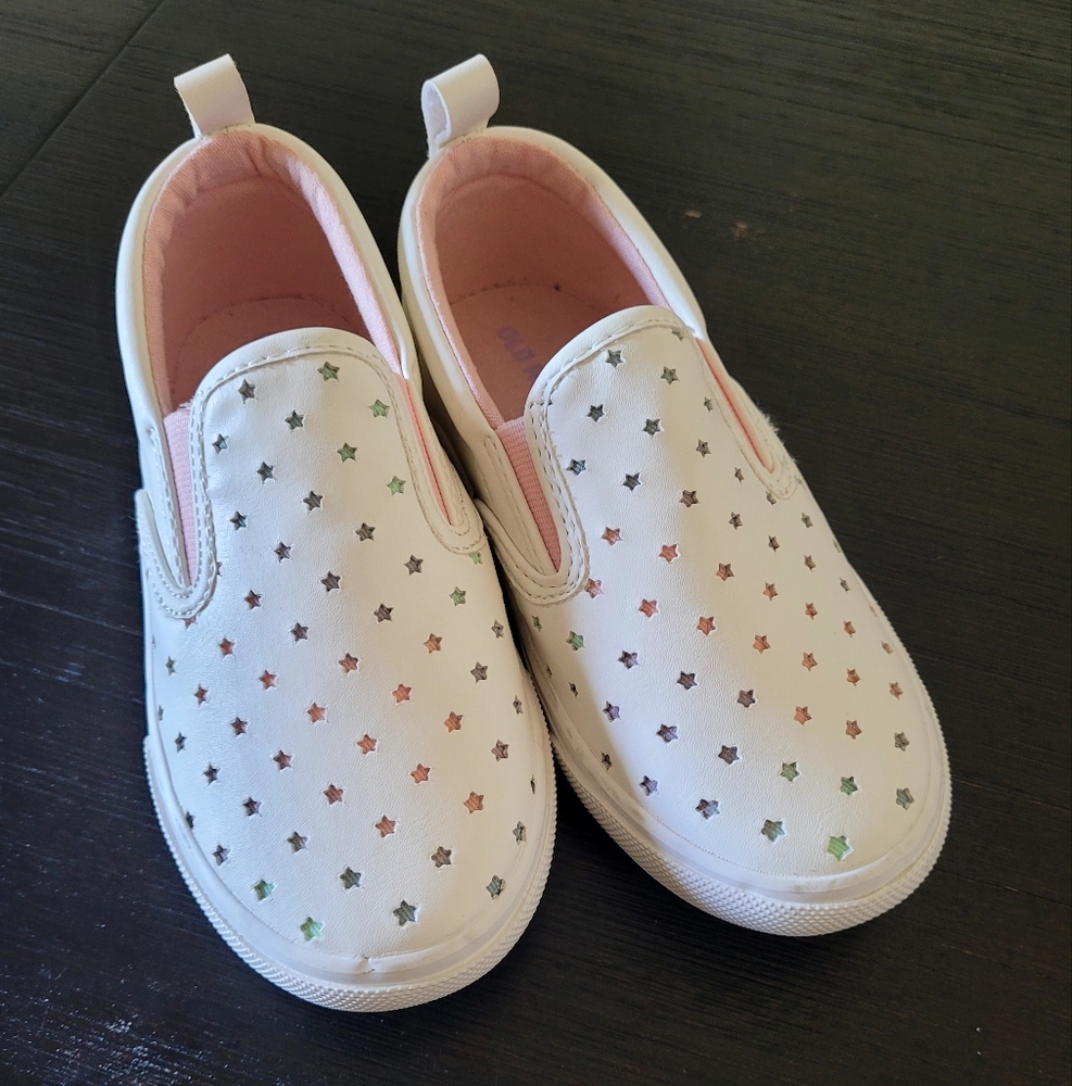 Old Navy Shoes - White and Pink. Size 9